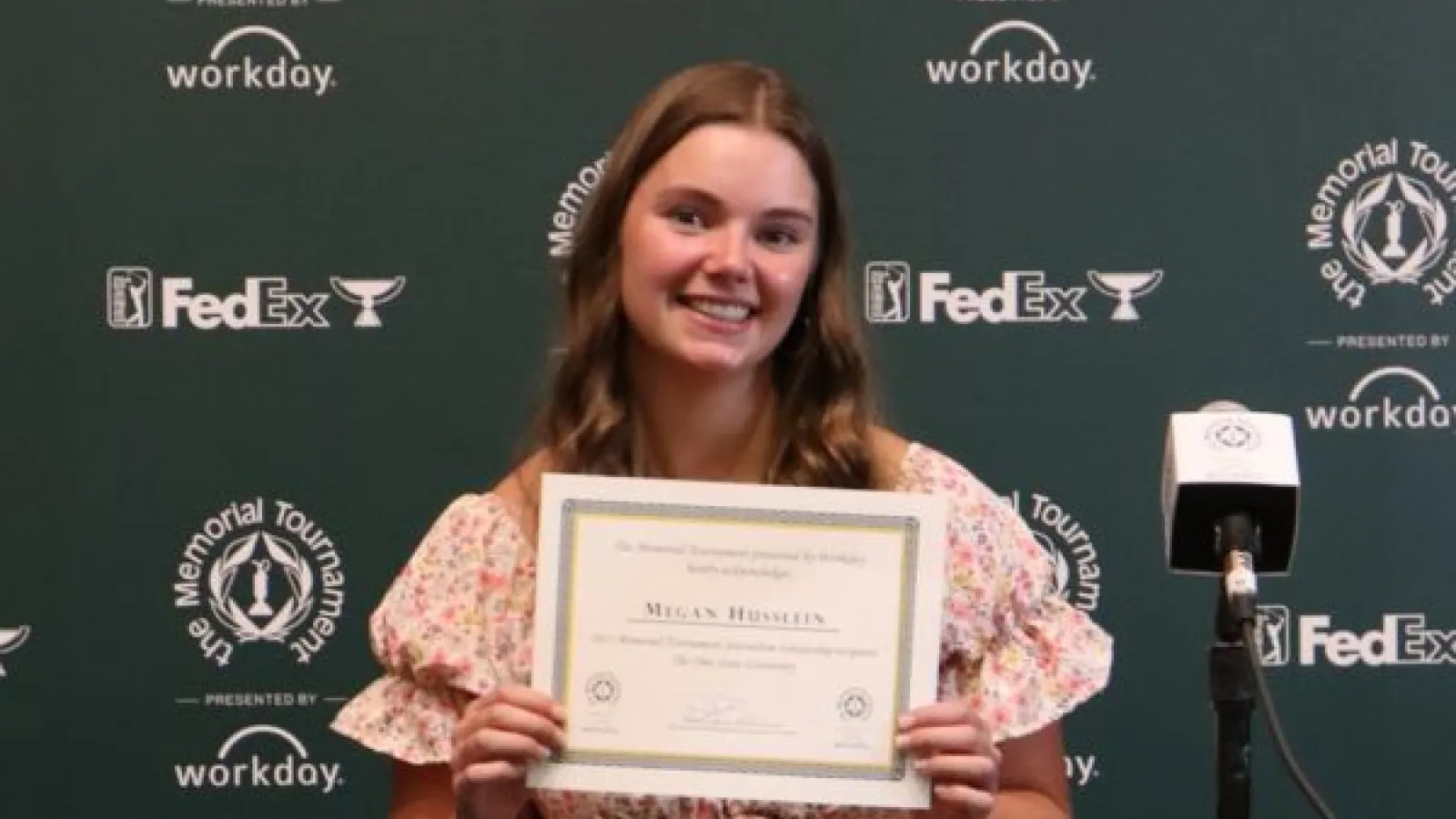Husslein with award