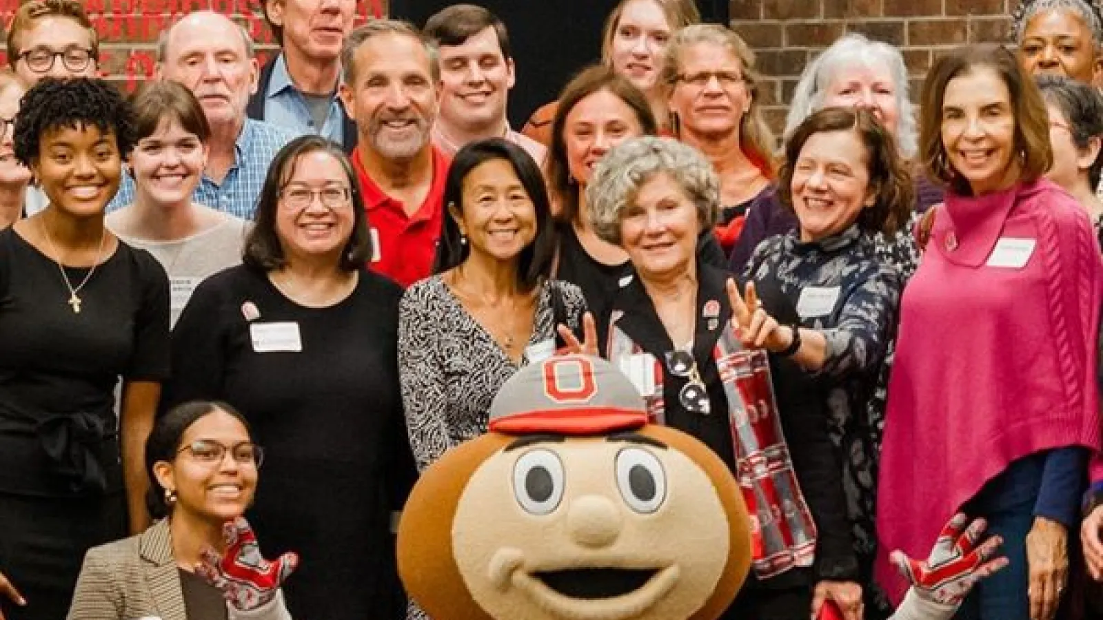 School of Comm alumni with Brutus
